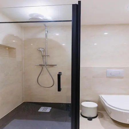 Apartamento With Jacuzzi & Parking Near Cdg Airport *
