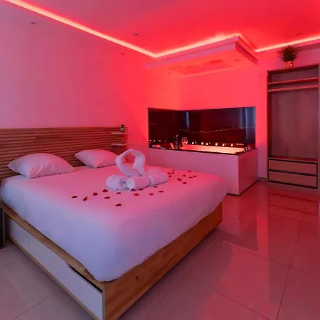 With Jacuzzi & Parking Near Cdg Airport Apartament *