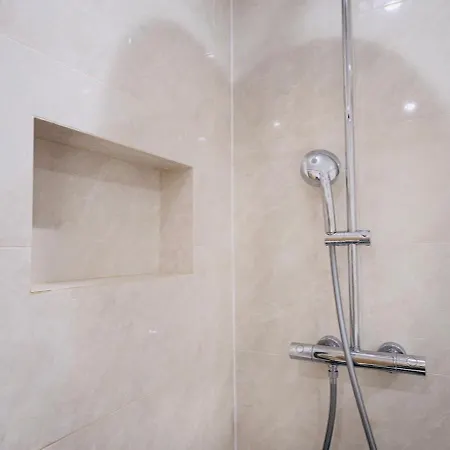 Apartament With Jacuzzi & Parking Near Cdg Airport Le Blanc-Mesnil